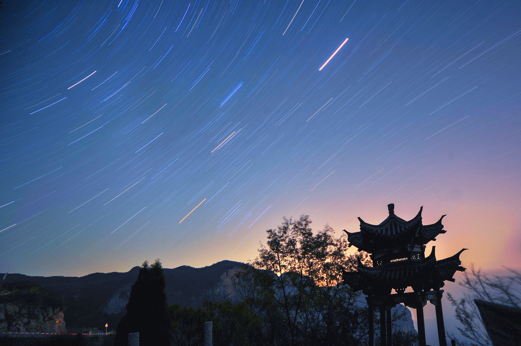 茱蓃峰拍星轨_第1页_影者无疆_摄影_西祠胡同