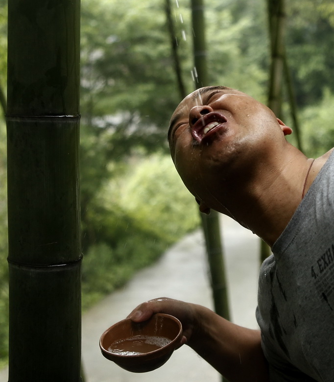 体验湘西土族文化--喝竹酒-《大众摄影》徐州俱