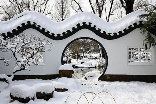 《中国园林》宫墙红梅-首届中国园林摄影大