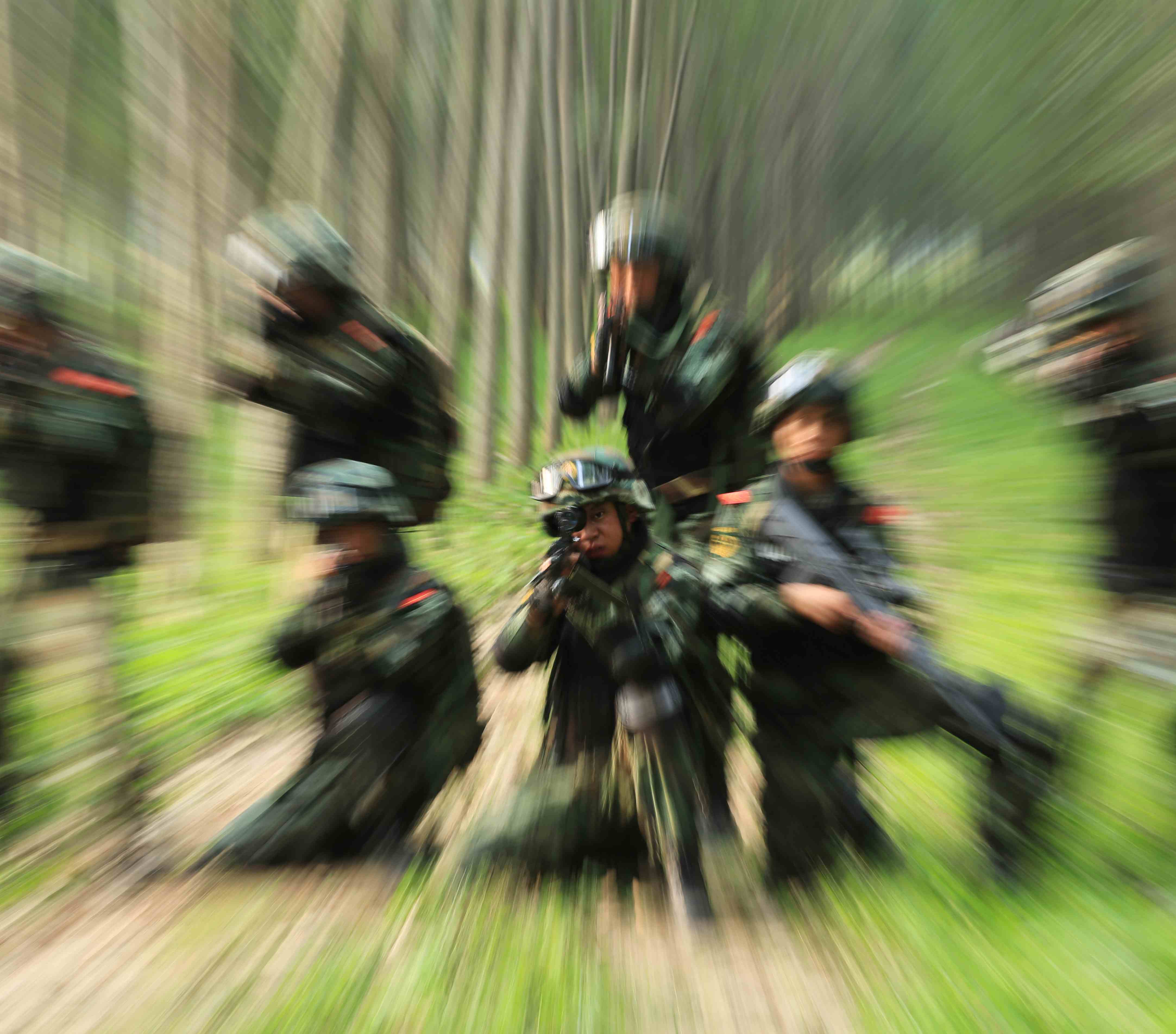 军威-《大众摄影》商丘摄影俱乐部(1星)