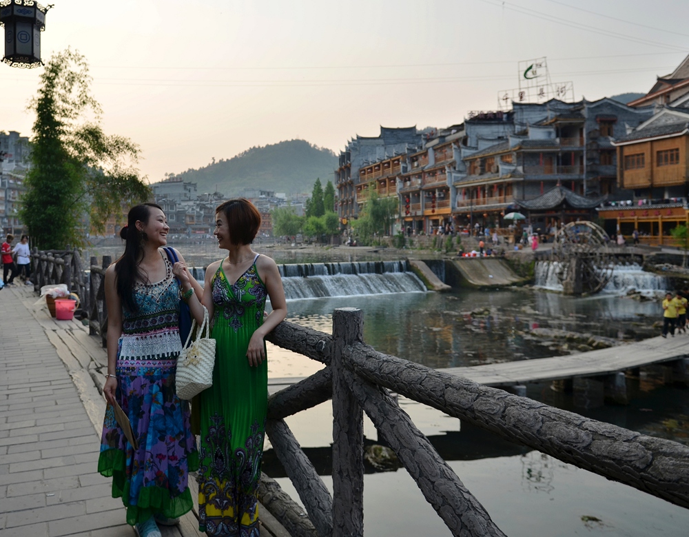 古城好姐妹-2014年张张丽双周赛12期《青春》