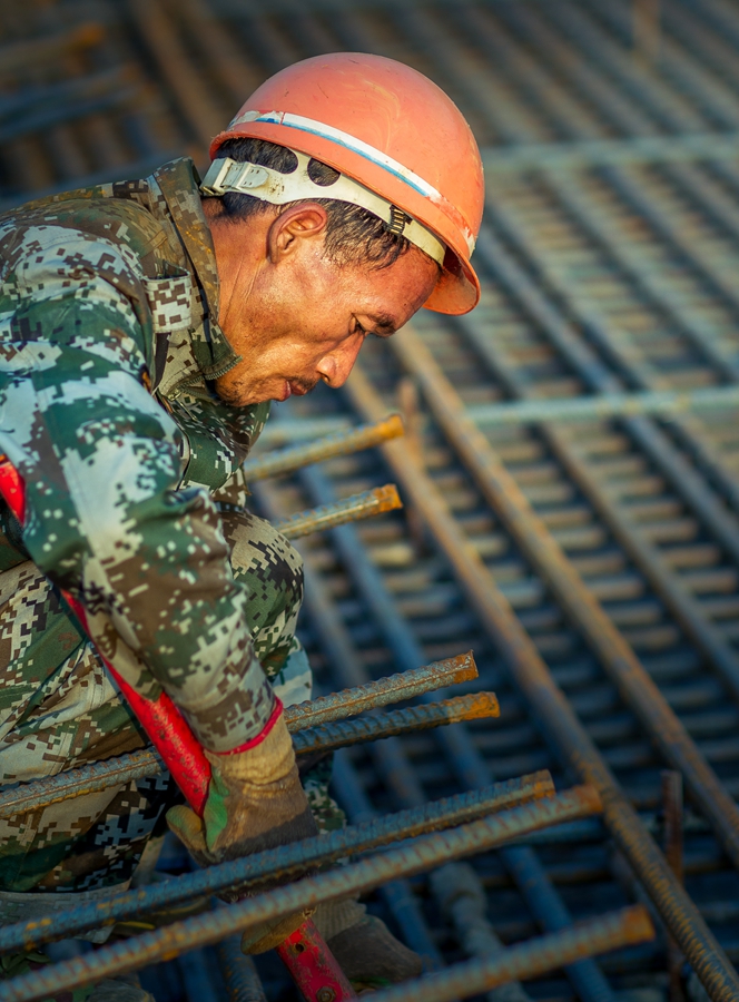 钢筋工-包商银行杯全国第五届小企业贷款摄