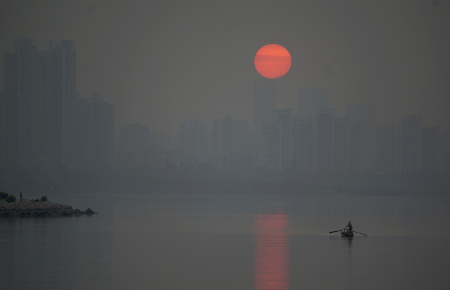台风之前的红太阳真的好漂亮-包商银行杯全国