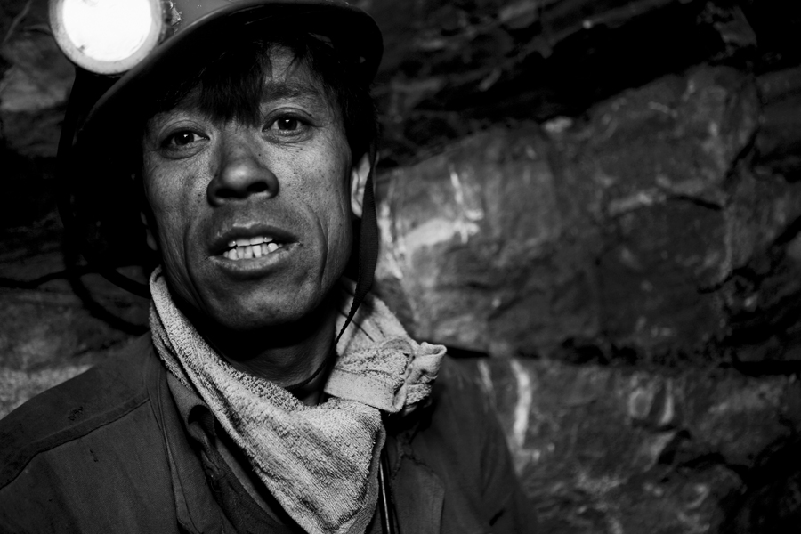 《煤矿井下巷道维修工》(组照)-包商银行杯全国