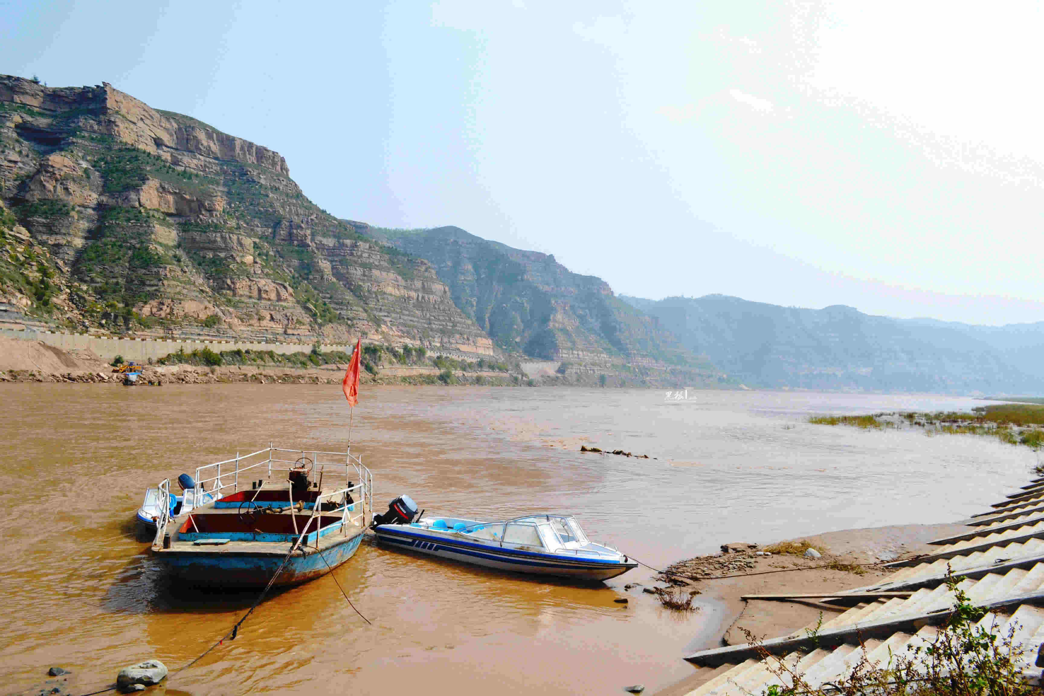 春潮带雨晚来急,野渡无人舟自横-携手腾飞全