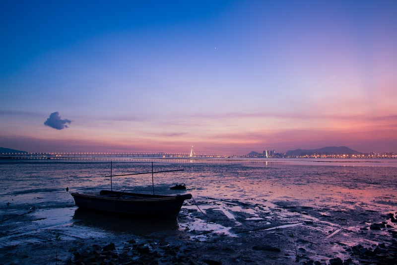 深圳湾暮色─香港元朗─广东香港交界-携手腾