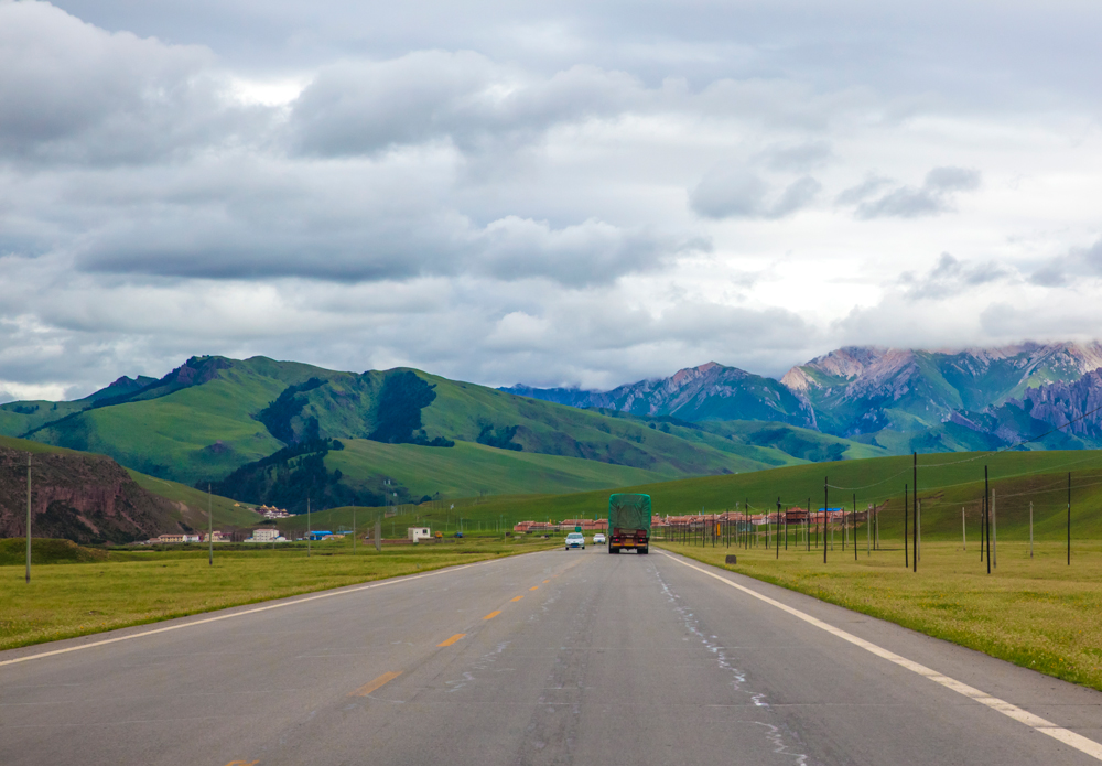 川甘交通大动脉 甘肃郎木寺镇 四川与甘肃交界