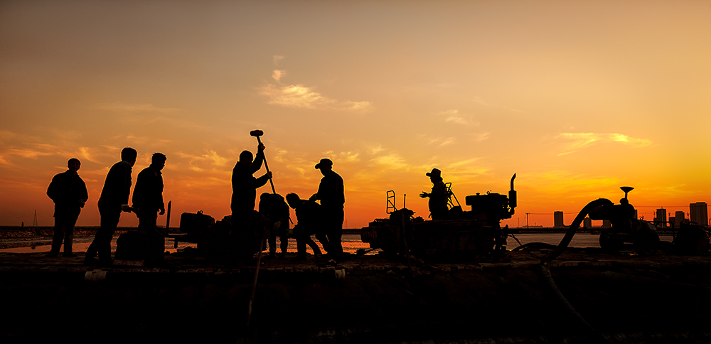 《劳动剪影》-《大众摄影》天津俱乐部