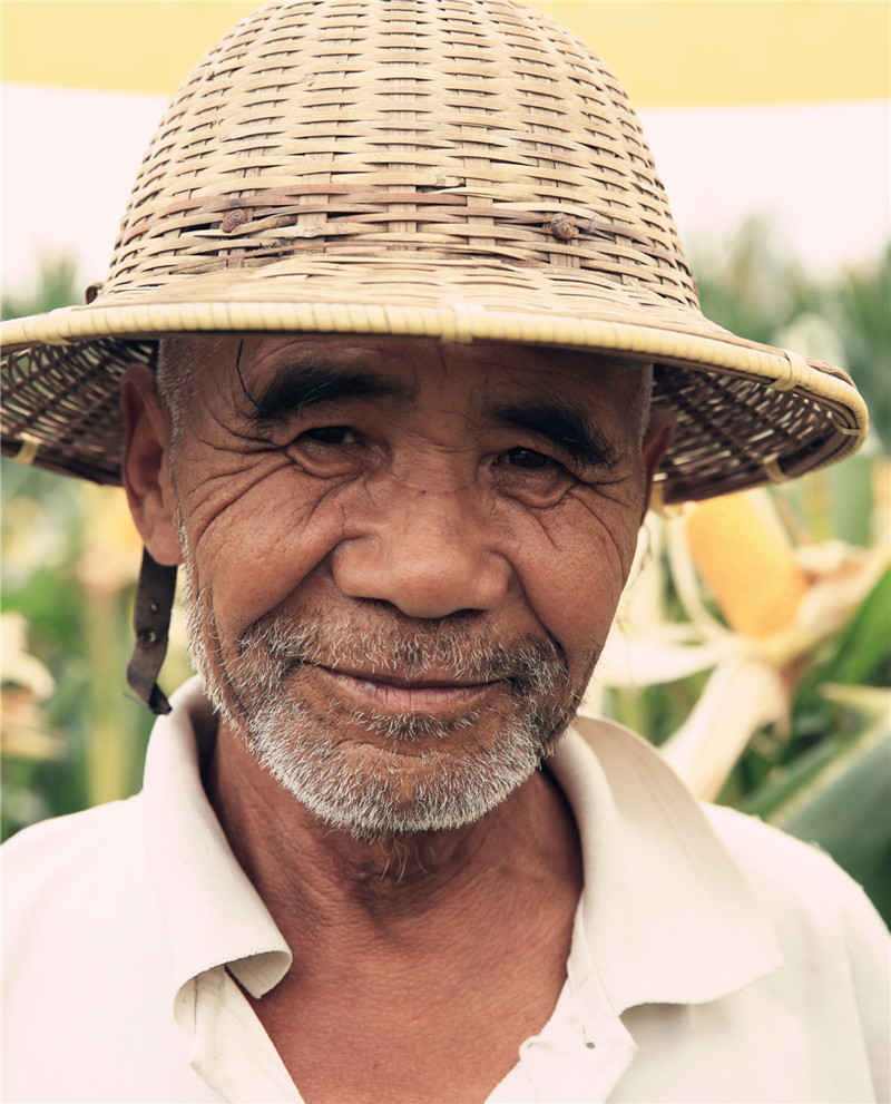 老人-《大众摄影》商丘摄影俱乐部(2星)