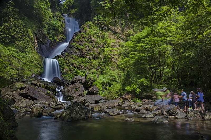 石台牯牛降四叠瀑布-《大众摄影》俱乐部团体会员--安徽论坛俱乐部(2星)-大众摄影网