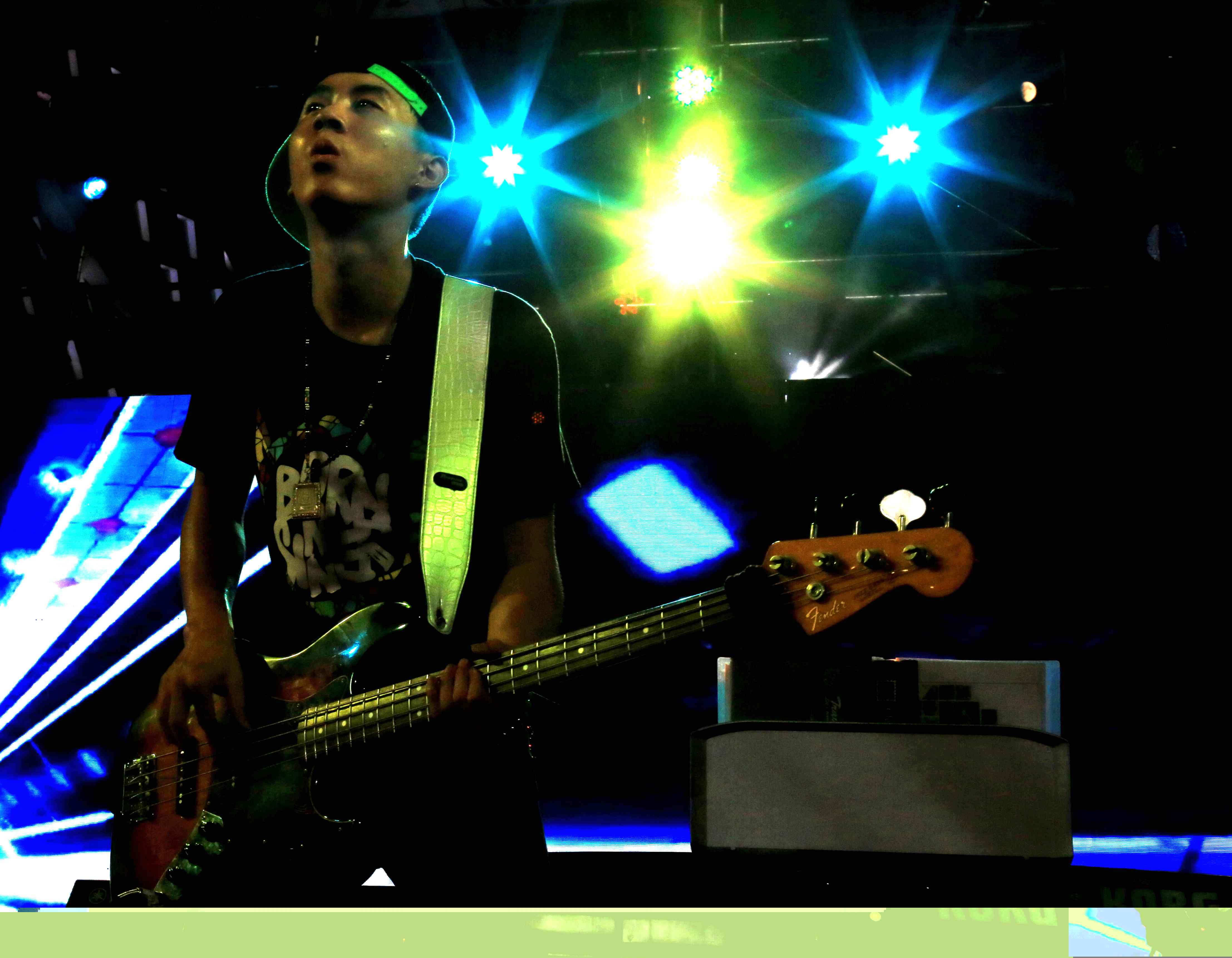 歌手-《大众摄影》俱乐部团体会员--安阳飞翔摄