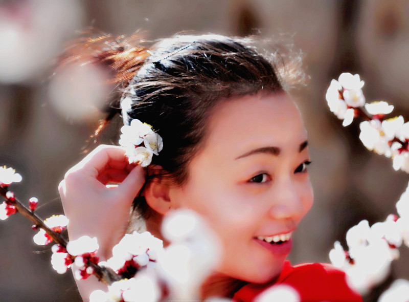 人家的闺女有花戴