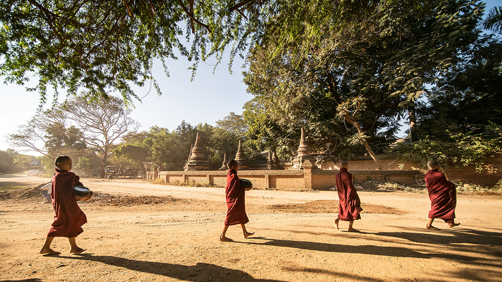 小和尚化缘的故事-包商银行杯全国第八届小企