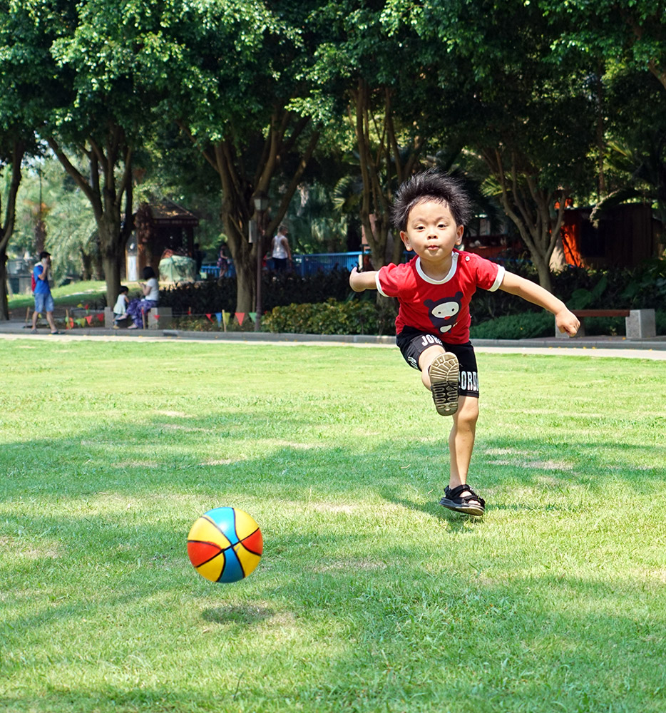 足球新星-《大众摄影》俱乐部团体会员--汕头影