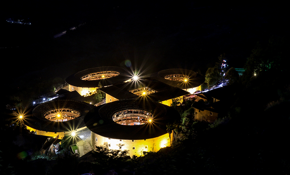 夜幕中的土楼 2018.7.22 福建南靖