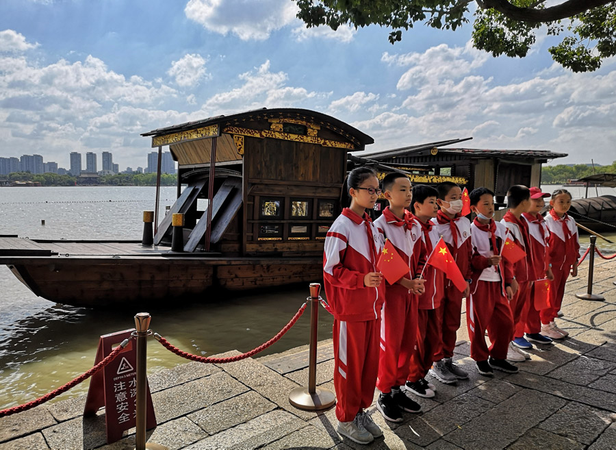 嘉兴南湖红船