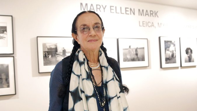 美国著名纪实摄影师:玛丽·艾伦·马克于周一