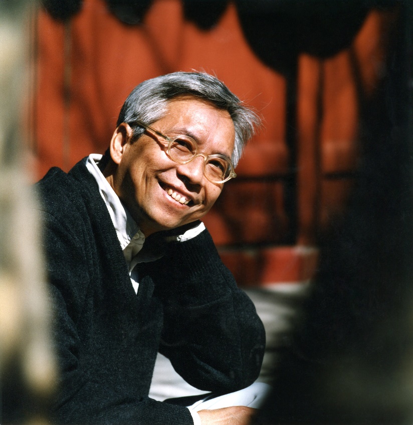 (上海艺术中心创办人,美籍华裔摄影师刘香成)