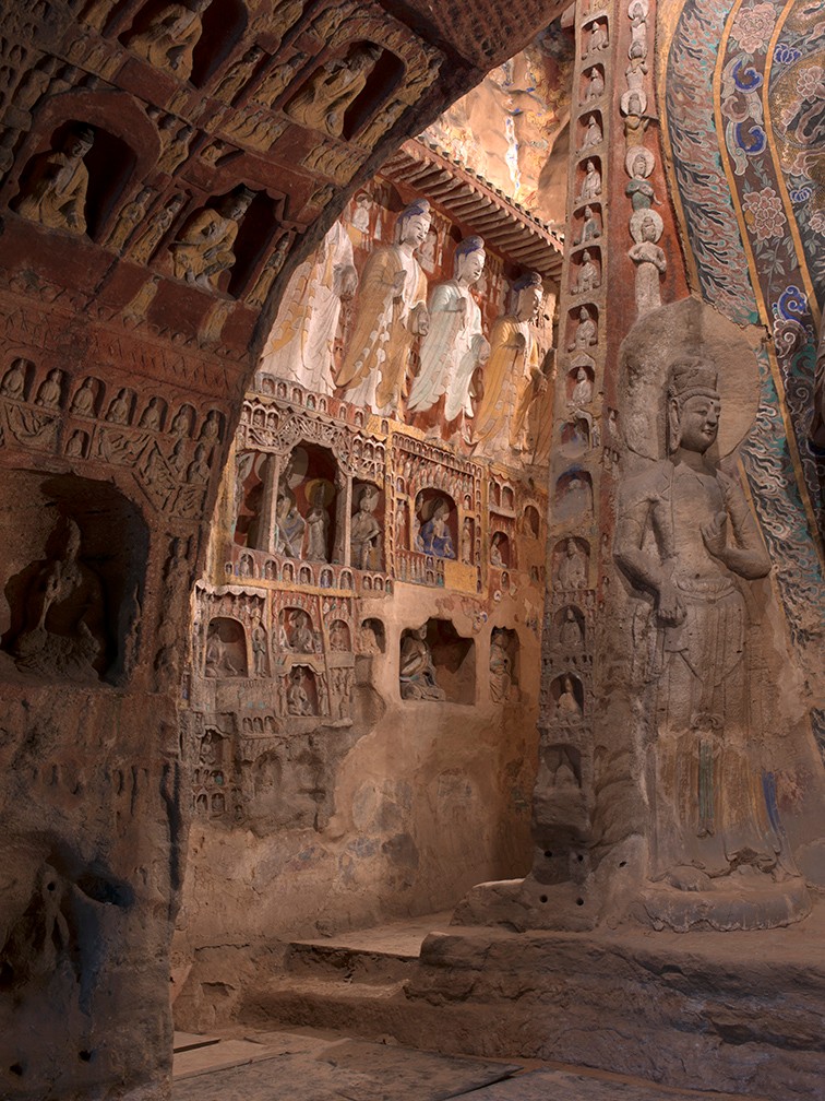 第11窟门拱,中心塔柱,佛  张海雁 摄