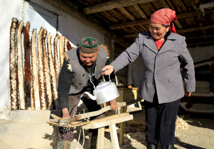 新疆阿勒泰地区拉斯特乡哈萨克牧民斯兰别克·沙和什家