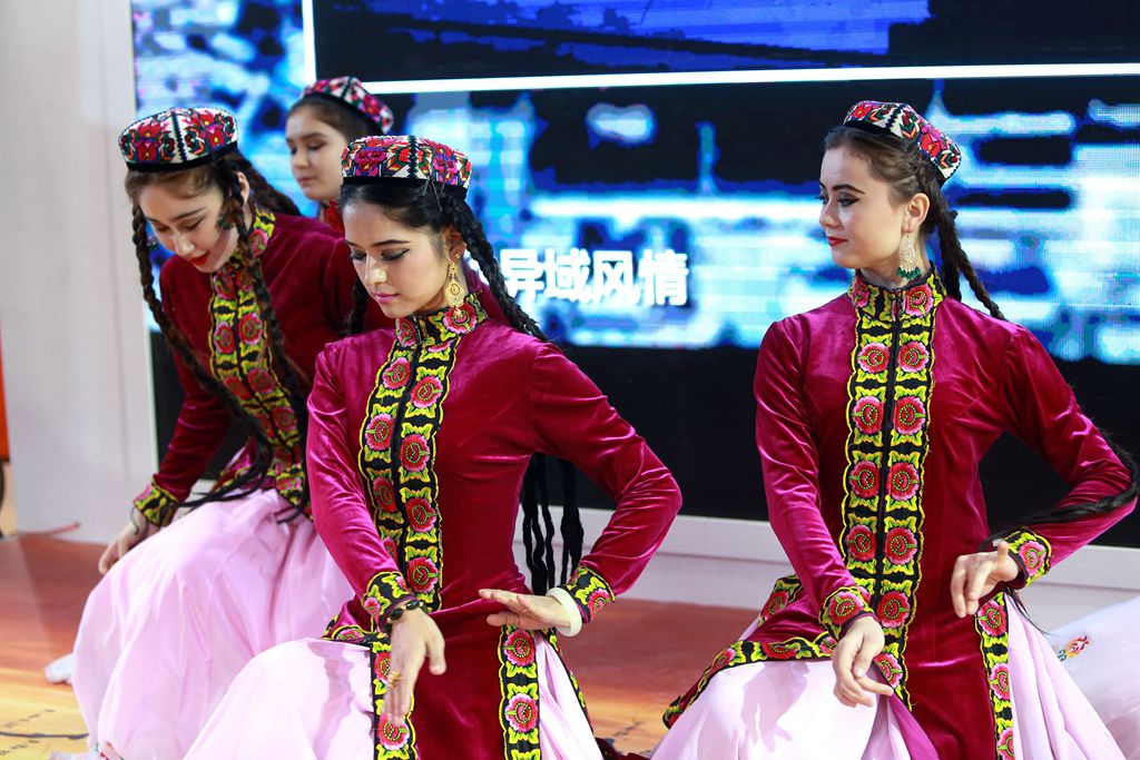第十届文博会的新疆赛乃姆 - 大众摄影网