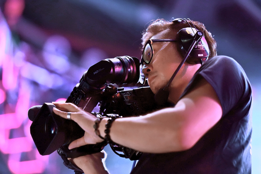 摄像师-《大众摄影》俱乐部团体会员——广东论坛俱乐部(3星)-大众