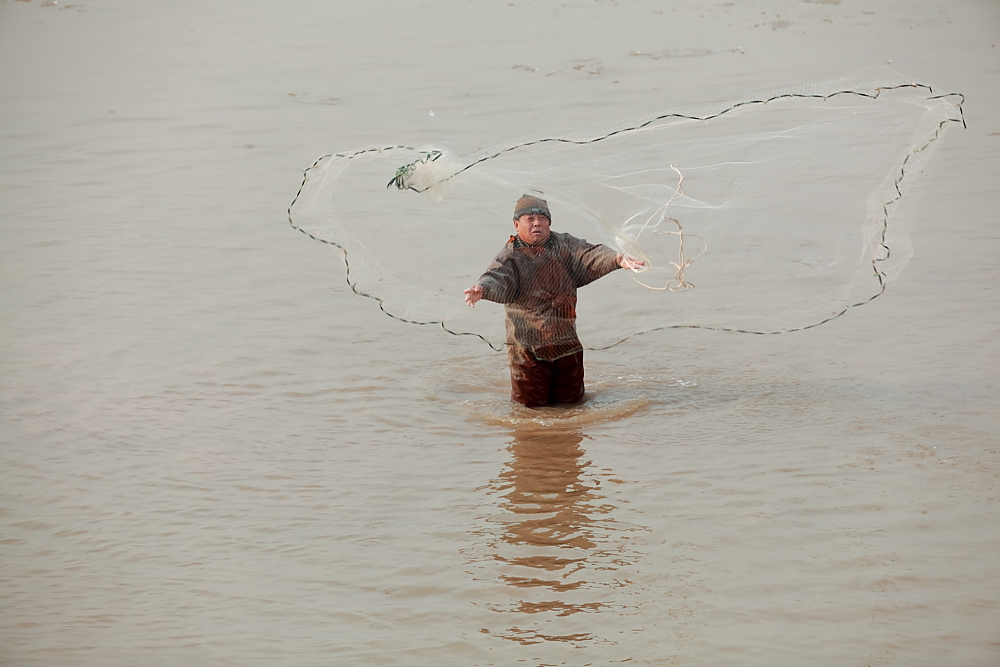 黄河撒网打鱼