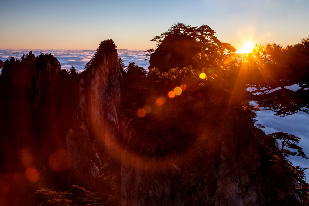 《始信峰日出》