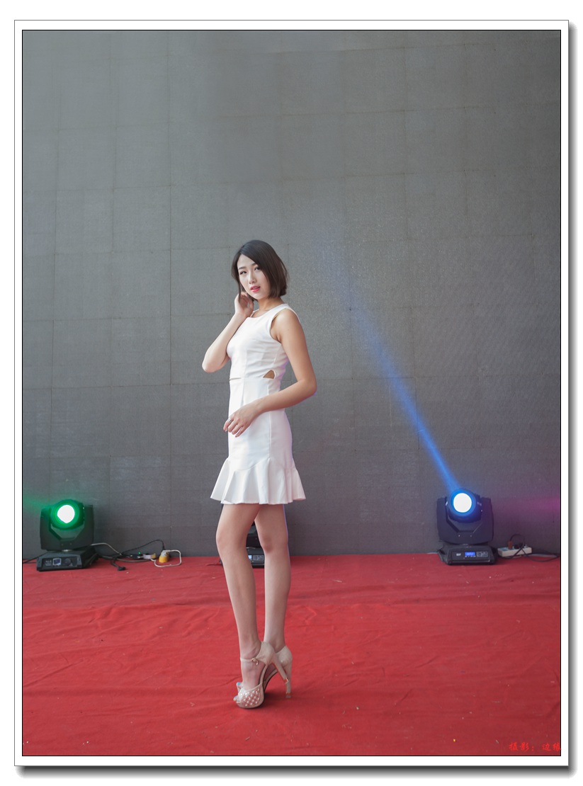 漂亮的礼仪小姐