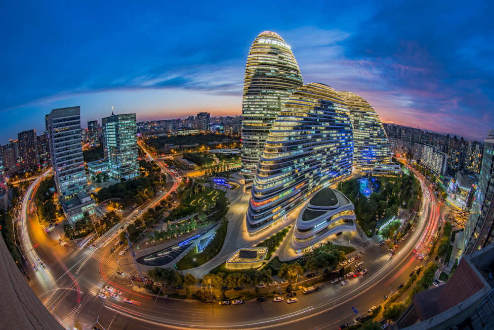 8.31;拍摄地点:北京市朝阳区;简要说明:望京soho是北京的时尚名片.