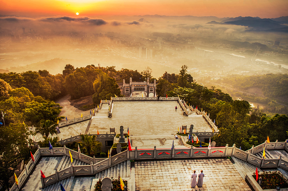 法师观日出 沙县淘金山.jpg