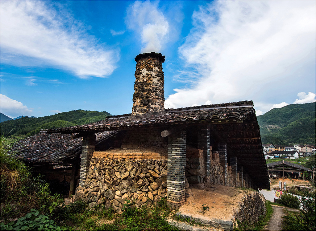 "不灭窑火"专题(1-19) 龙泉青瓷传统龙窑烧制技艺是全球...-包商银行