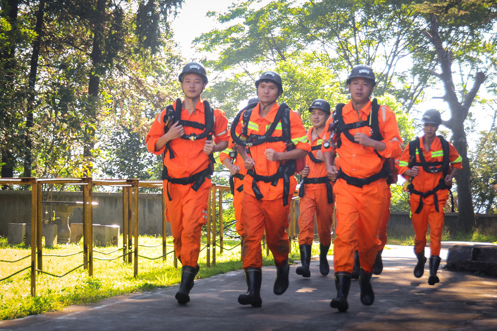 矿山救护队队(组照6张)