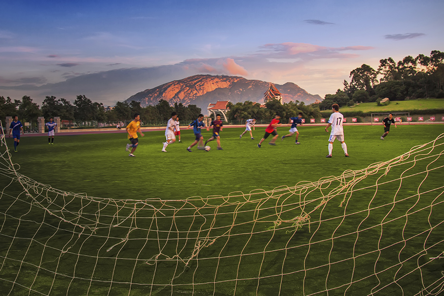 球场驰骋-"魅力厦门湾 多彩漳州港"全国摄影大展投稿区-大众摄影网