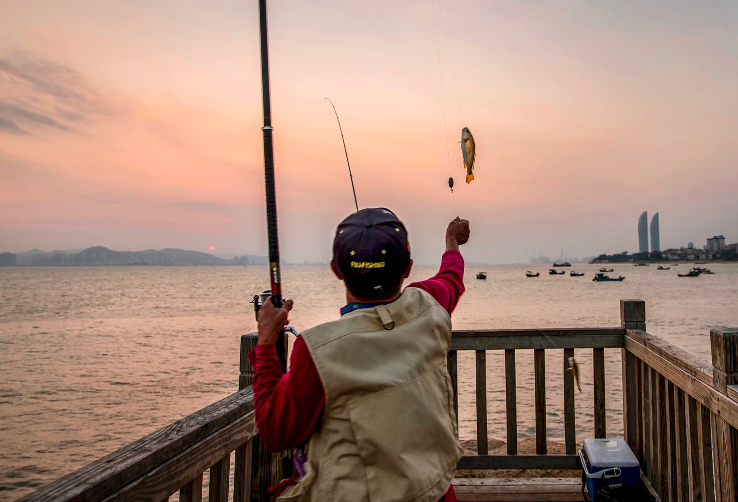 《湾区的海钓》-"魅力厦门湾 多彩漳州港"全国摄影大展投稿区-大众