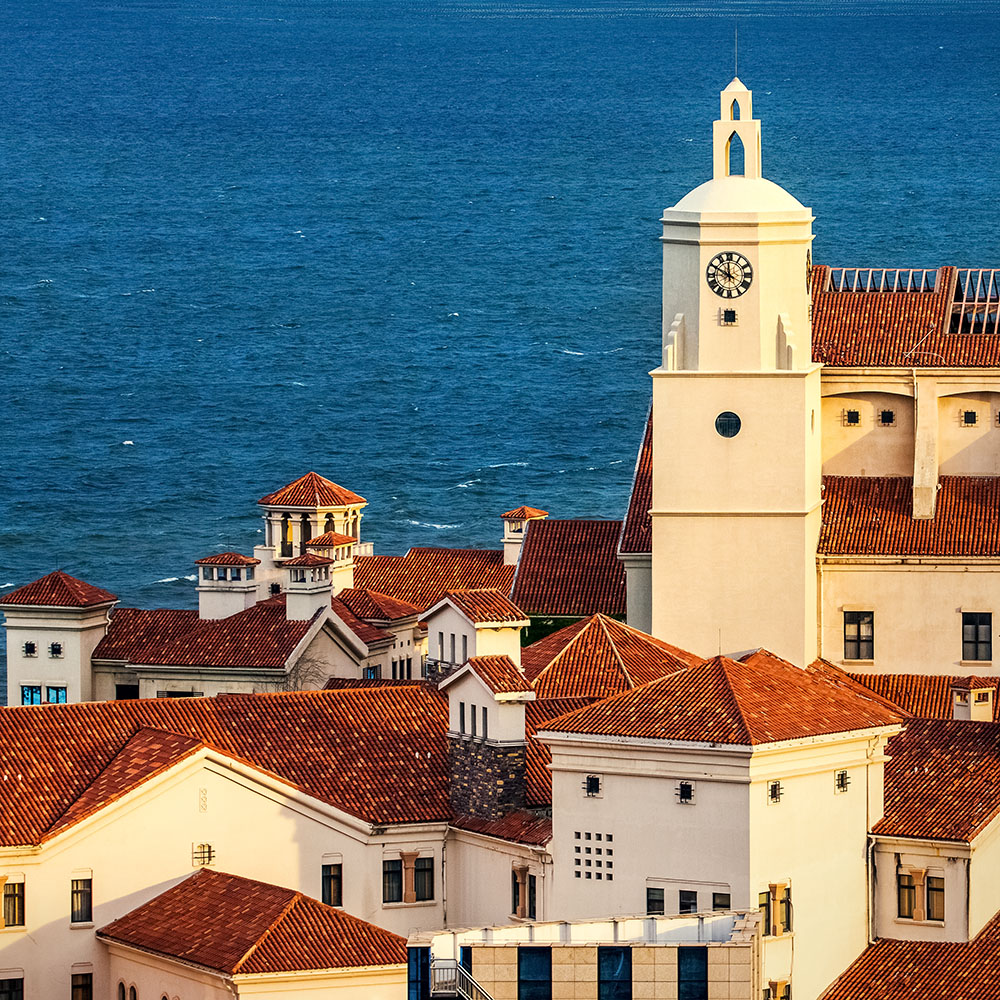 《卡达凯斯风情小镇》