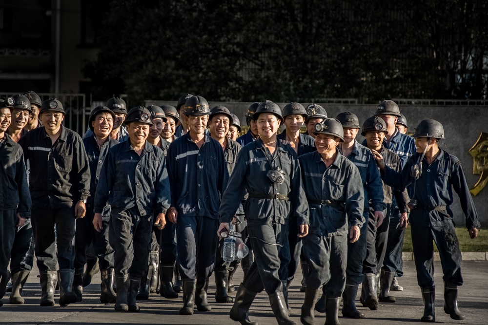 《井下矿工风采》组图1-4