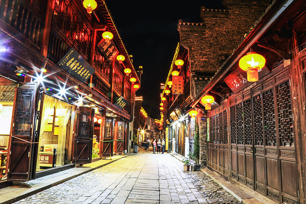 江苏镇江西津渡的夜景6