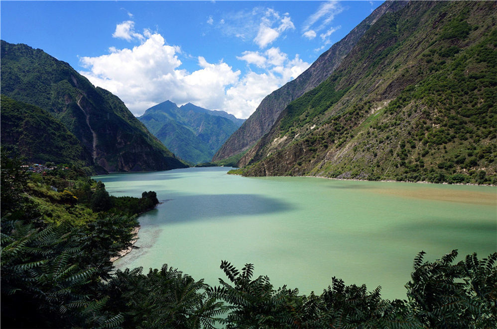 《叠溪海子》 拍摄时间:2017年7月 拍摄地点:拍摄于四川省阿坝州茂县