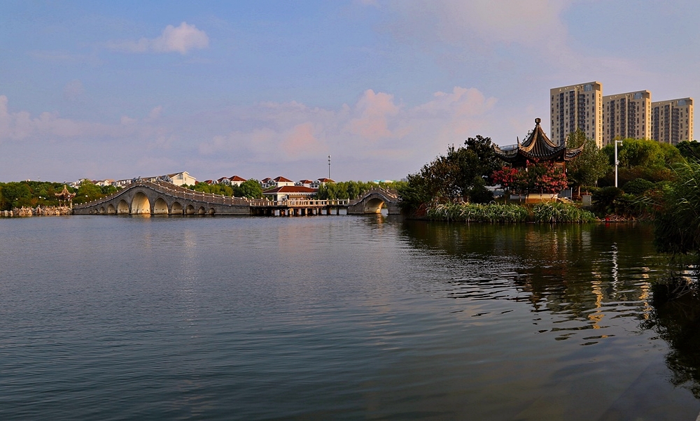 水天一色春申湖