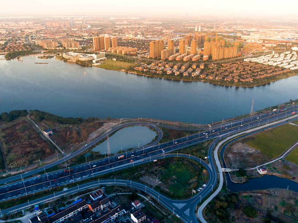 腾飞的黄埭-"千年古镇 高新黄埭 砥砺奋进再创辉煌"相城高新区全国