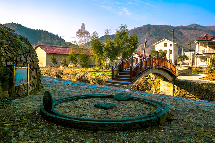 千年古村落上坦村