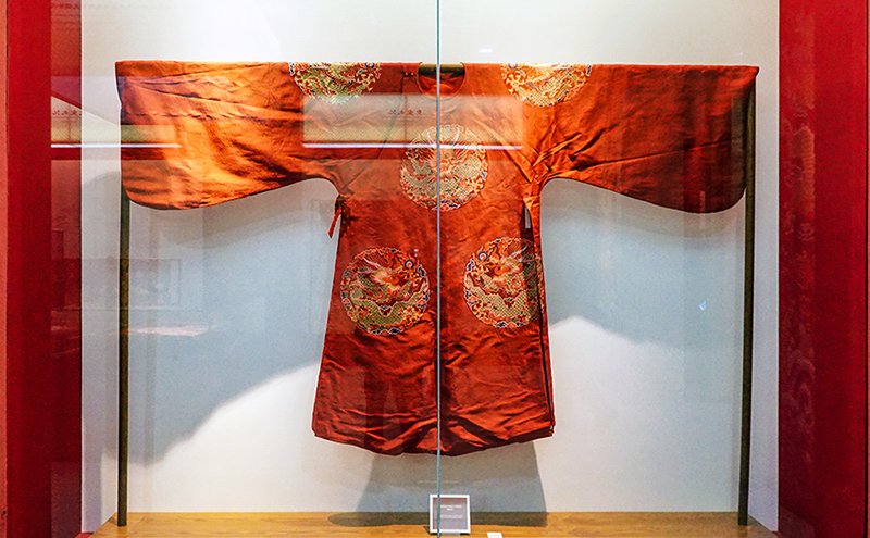 组照[ 我国"织造龙袍第一人"--金文]