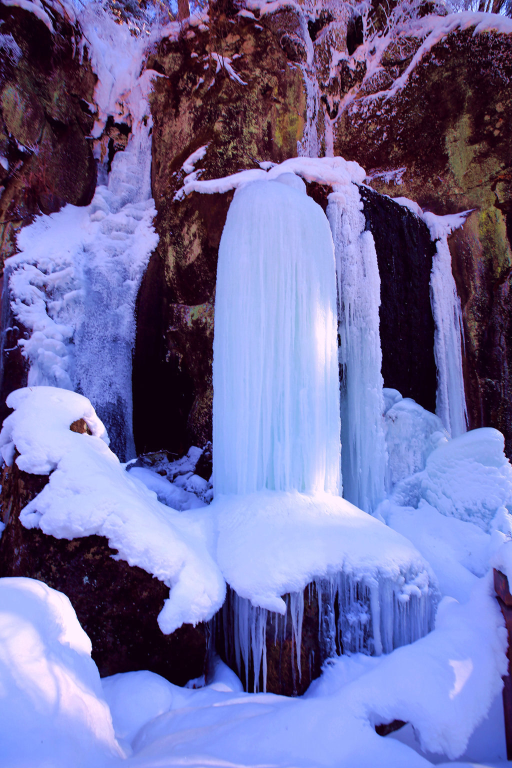 冰魂雪魄 作者:尹常春.jpg