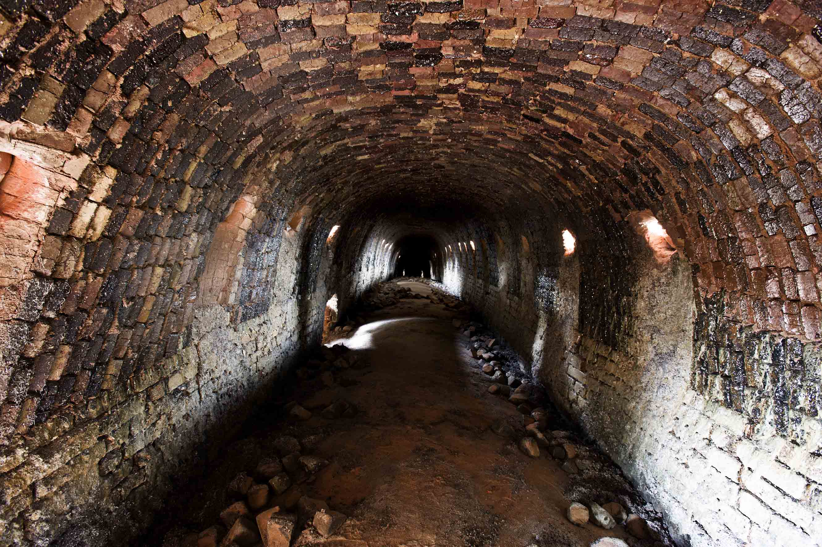 龙窑内部结构图 宜兴 2011