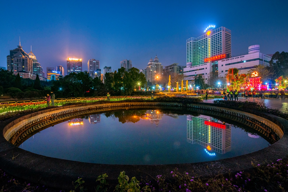 城市夜色——2018年3月摄于福建福州.jpg