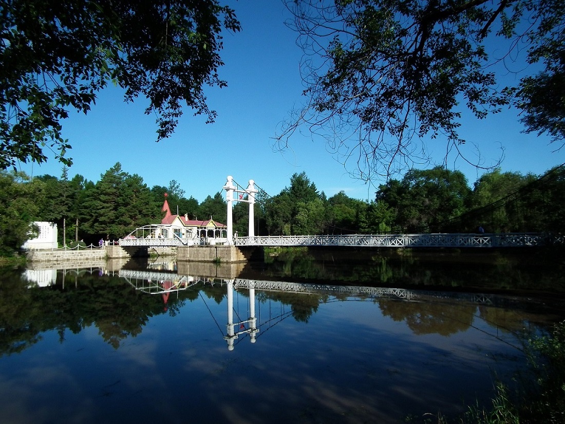 2013-8-13扎兰屯百年吊桥 - 副本.jpg