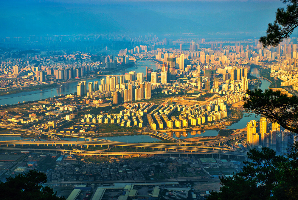 榕城朝阳—— 林梅钦 摄