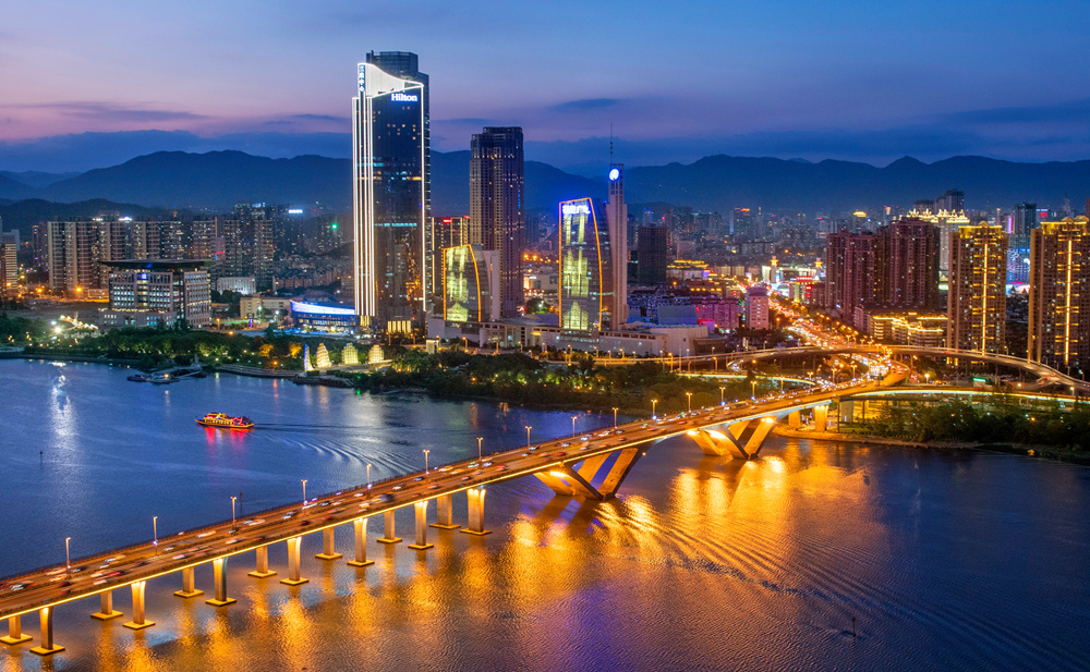 《台江夜色》——林武旺 摄2018年7月摄于福建福州.jpg