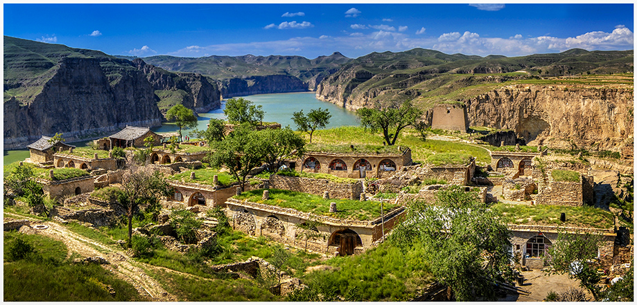 拍摄于山西偏关县万家寨镇.